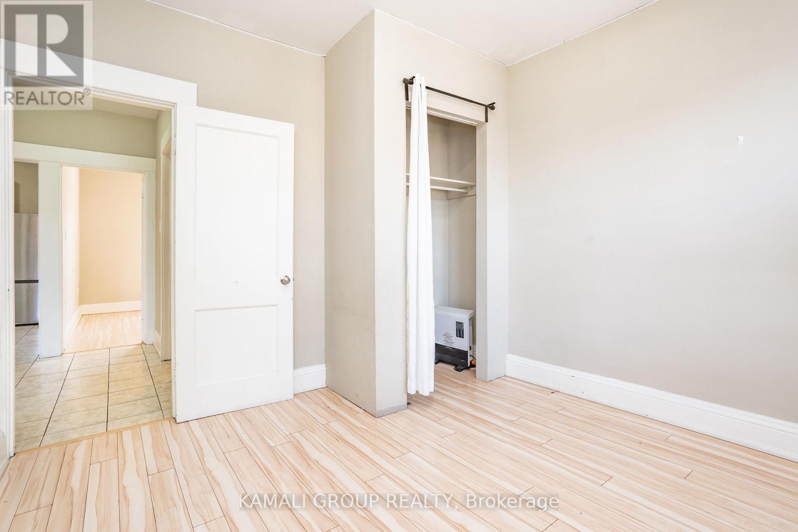 Upper - 25 Spadina Avenue, Hamilton, Ontario  L8M 2W8 - Photo 9 - X13251502