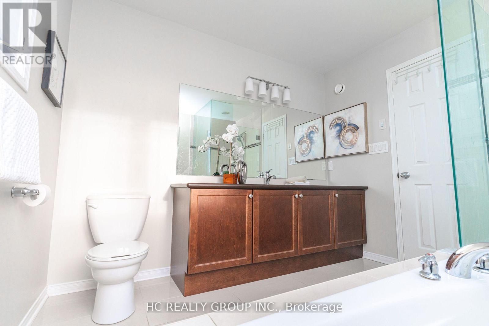 215 Armstrong Crescent W, Bradford West Gwillimbury, Ontario  L3Z 0L4 - Photo 17 - N13264620