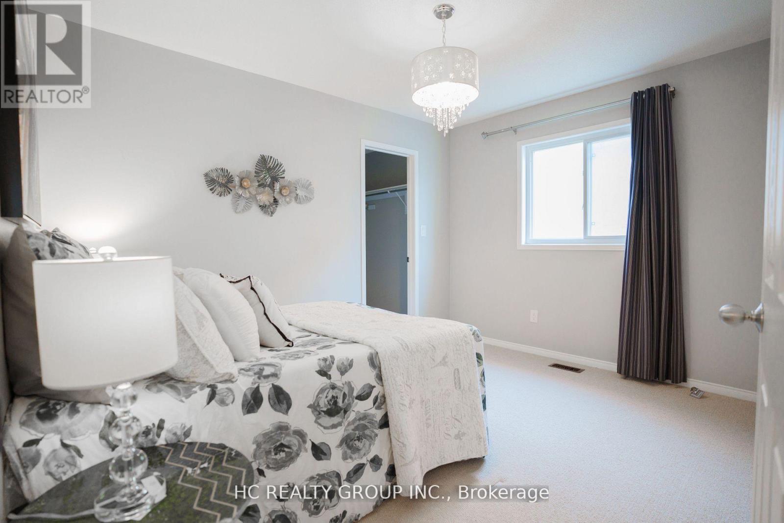 215 Armstrong Crescent W, Bradford West Gwillimbury, Ontario  L3Z 0L4 - Photo 19 - N13264620