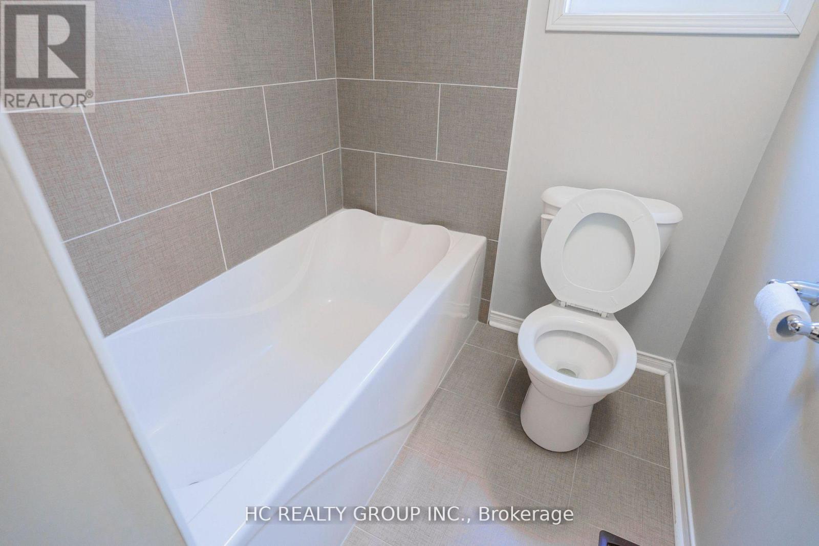215 Armstrong Crescent W, Bradford West Gwillimbury, Ontario  L3Z 0L4 - Photo 22 - N13264620