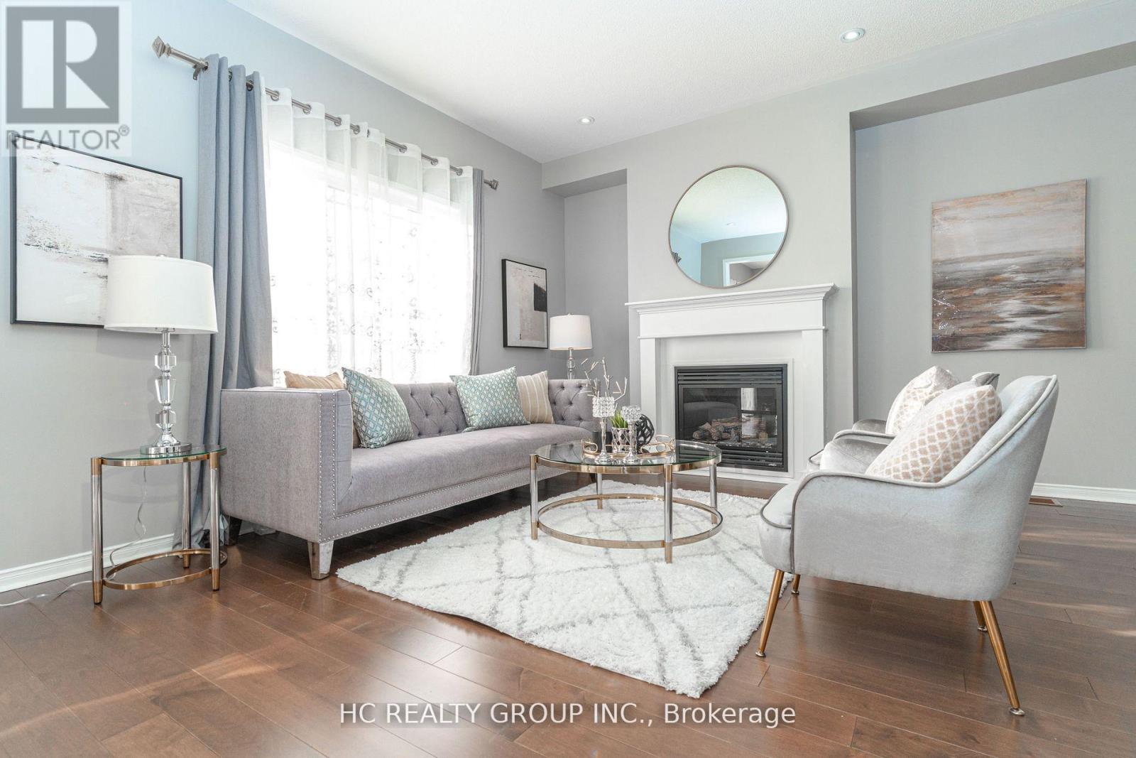 215 Armstrong Crescent W, Bradford West Gwillimbury, Ontario  L3Z 0L4 - Photo 3 - N13264620