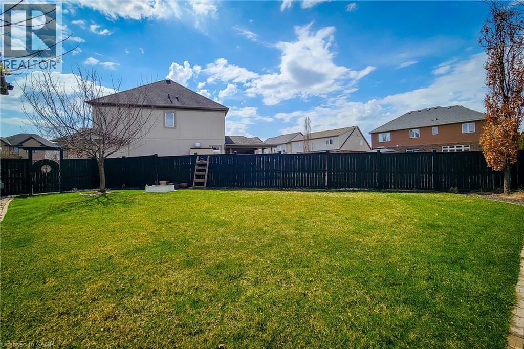13 Alex Grant Place, St. Catharines, Ontario  L2P 0A2 - Photo 10 - 40818845