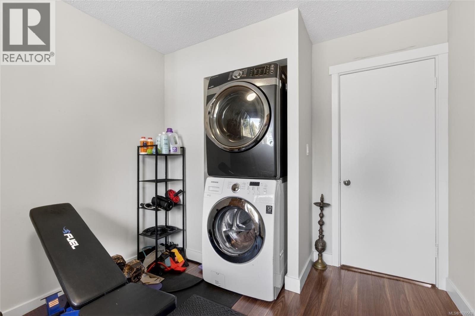 1130 21st St, Courtenay, British Columbia  V9N 2B8 - Photo 12 - 1039563