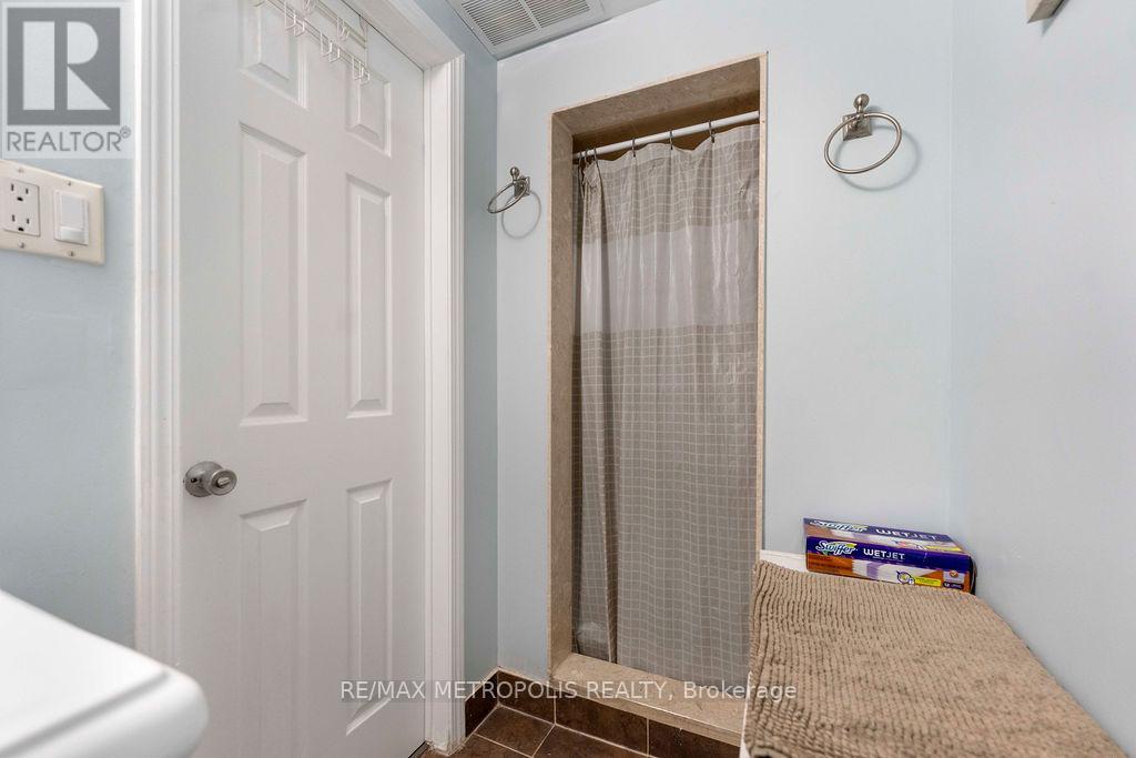 42 Gulliver Crescent, Brampton, Ontario  L6S 1S9 - Photo 45 - W13249854
