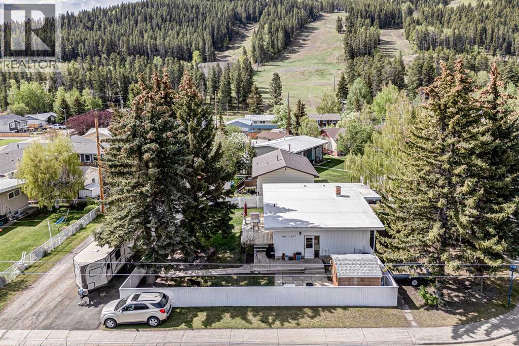 1813 123 Street, Blairmore, Alberta  T0K 0E0 - Photo 34 - A2315989