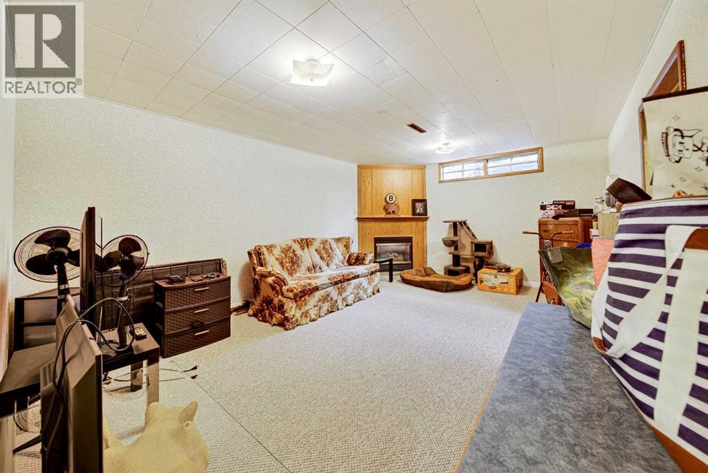 1813 123 Street, Blairmore, Alberta  T0K 0E0 - Photo 21 - A2315989