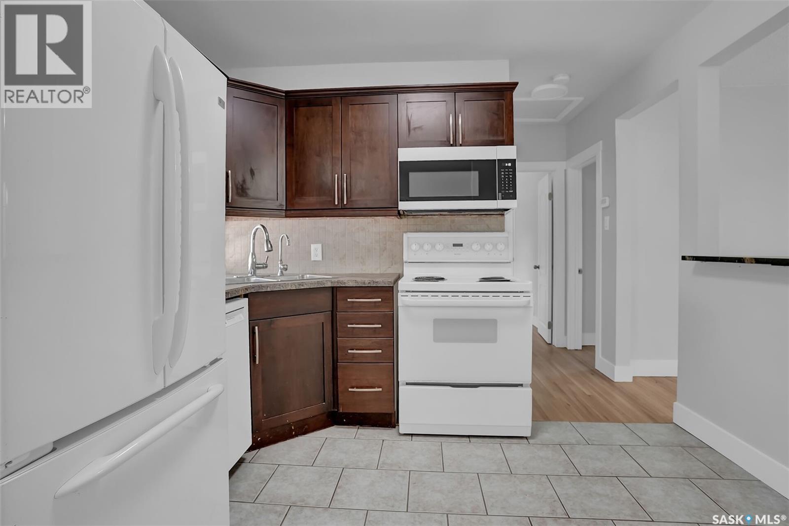 1357 Aberdeen Street, Regina, Saskatchewan  S4T 5K3 - Photo 14 - SK038429