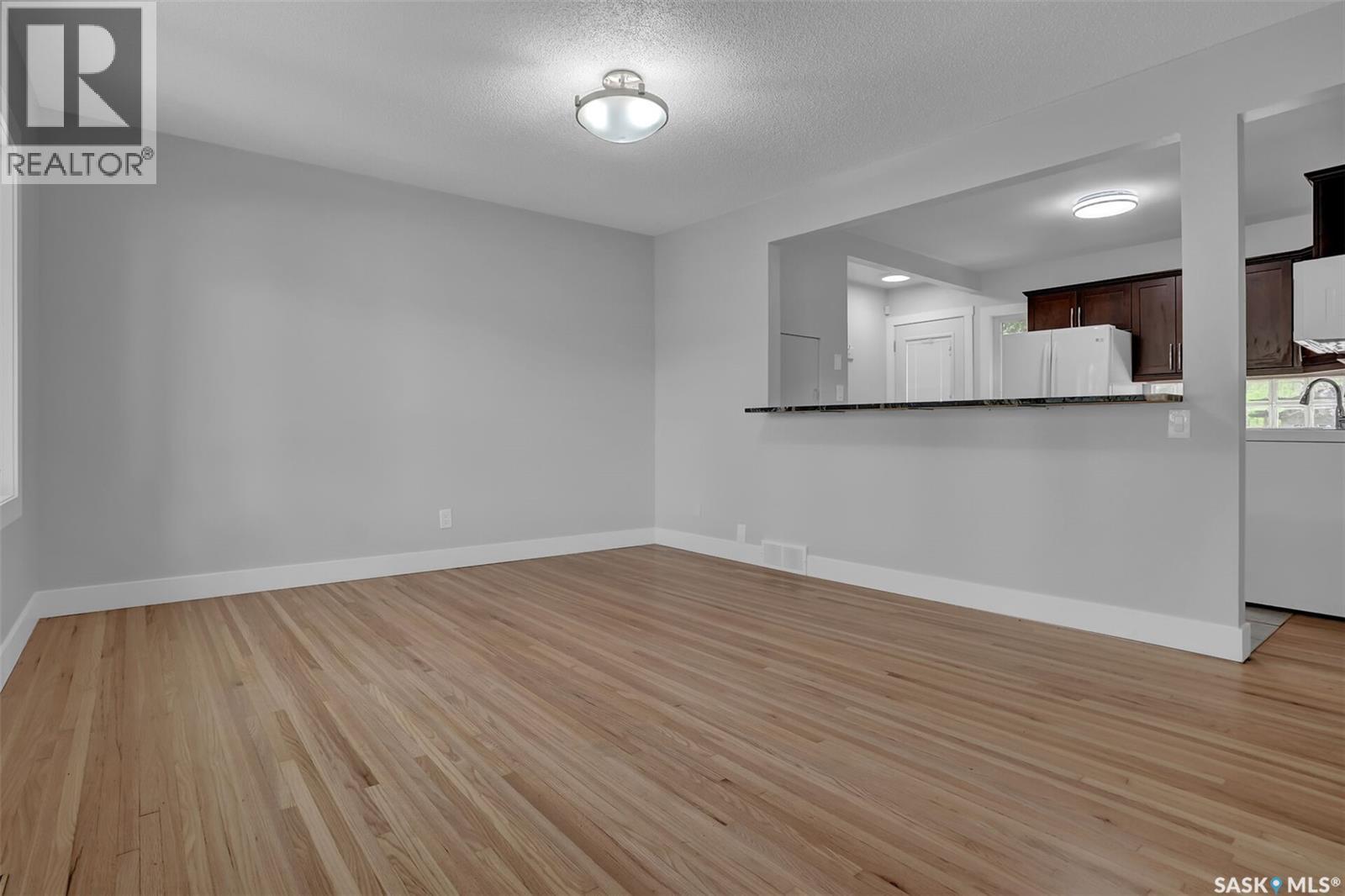 1357 Aberdeen Street, Regina, Saskatchewan  S4T 5K3 - Photo 5 - SK038429