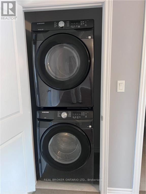 14 Upper Level - 5672 Dorchester Road, Niagara Falls, Ontario  L2G 4Y8 - Photo 11 - X13263016