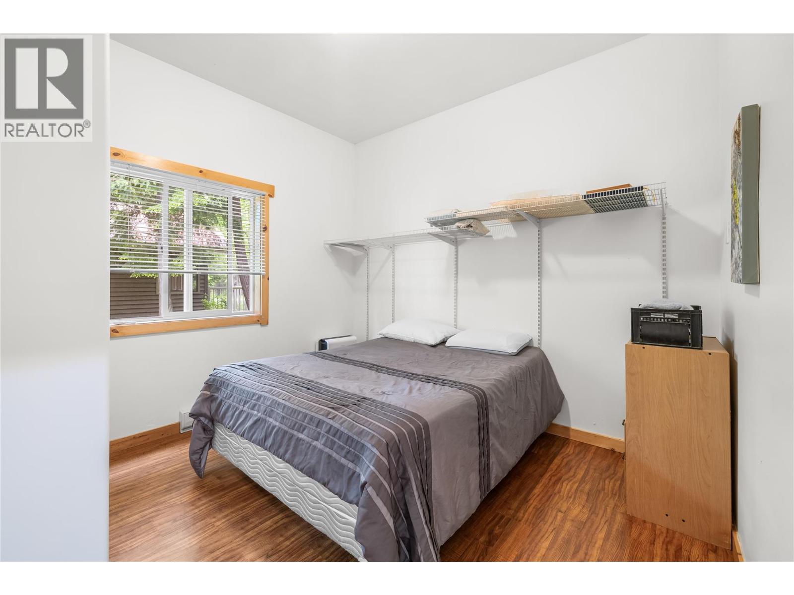 16424 Wadds Road, Crawford Bay, British Columbia  V0B 1E0 - Photo 11 - 10390341