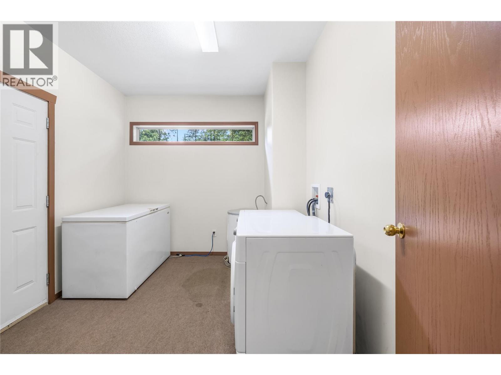 16424 Wadds Road, Crawford Bay, British Columbia  V0B 1E0 - Photo 28 - 10390341