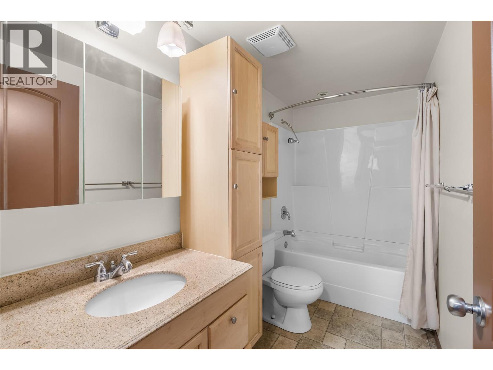 16424 Wadds Road, Crawford Bay, British Columbia  V0B 1E0 - Photo 31 - 10390341