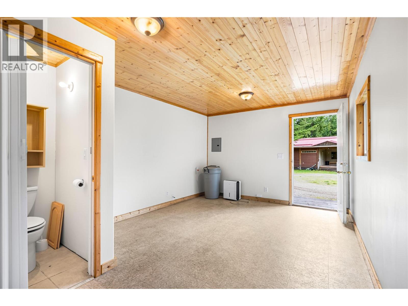 16424 Wadds Road, Crawford Bay, British Columbia  V0B 1E0 - Photo 42 - 10390341