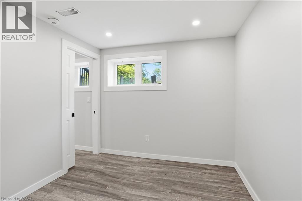 43 Fleming Crescent Unit# Lower, Caledonia, Ontario  N3W 0C3 - Photo 10 - 40837342