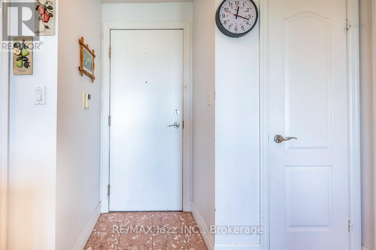 1407 - 188 Doris Avenue, Toronto, Ontario  M2N 6Z5 - Photo 5 - C13267192