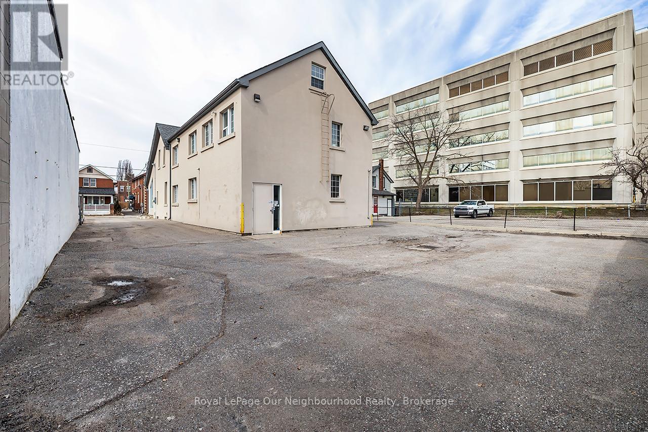 71 Albert Street, Oshawa, Ontario  L1H 4R1 - Photo 5 - E13267510