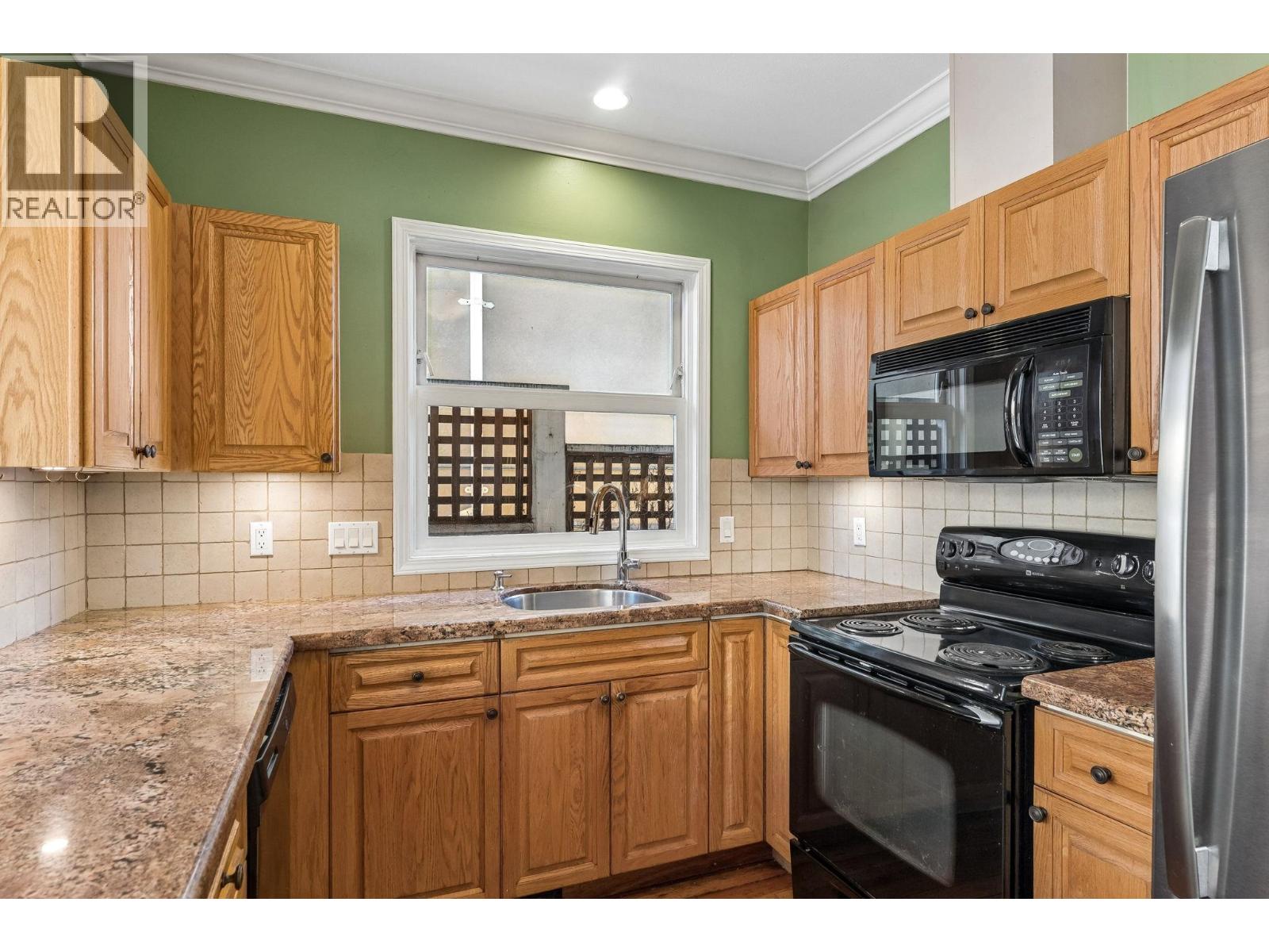 408 E 2nd Street, North Vancouver, British Columbia  V7L 1C8 - Photo 14 - R3132709