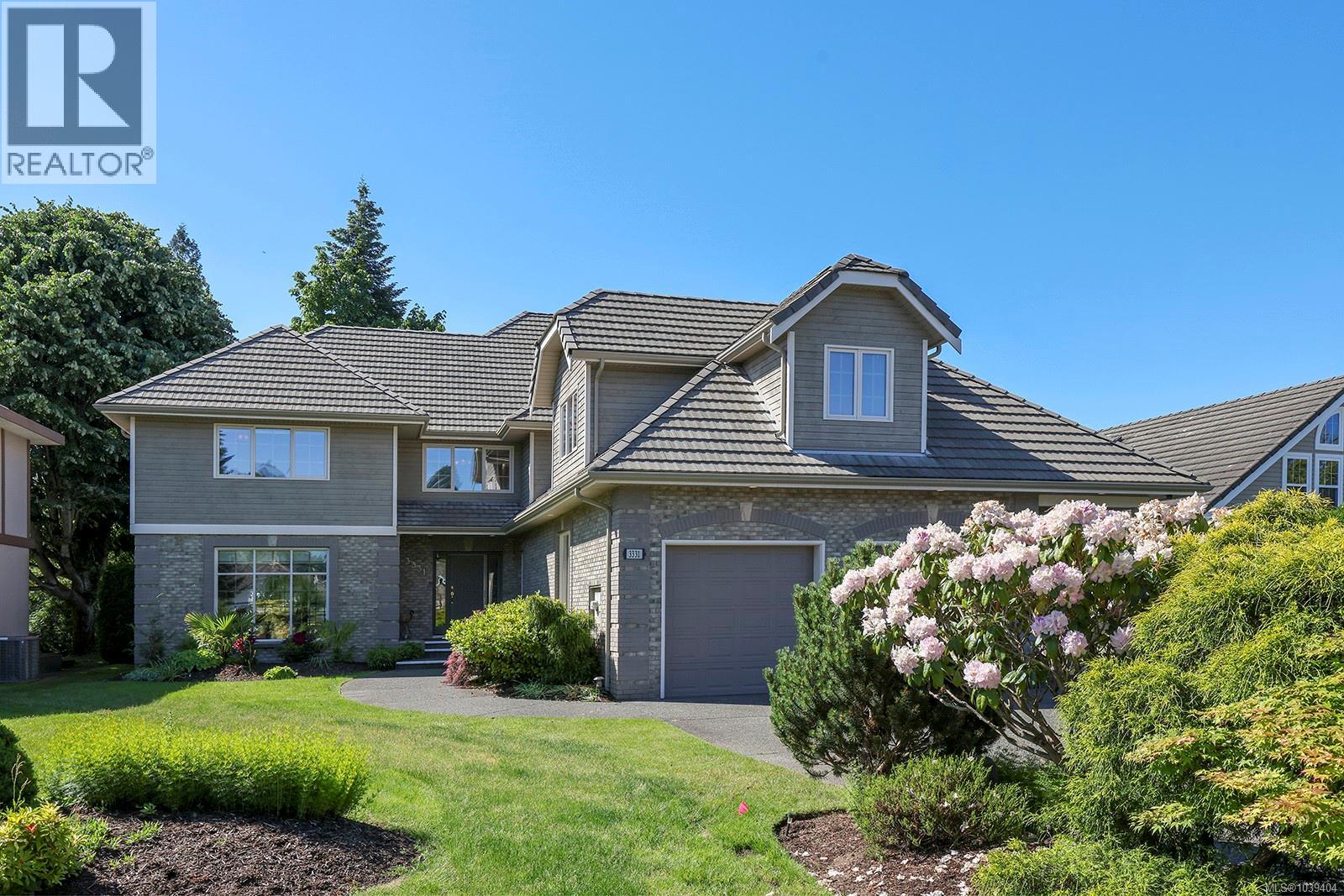 3331 Royal Vista Way