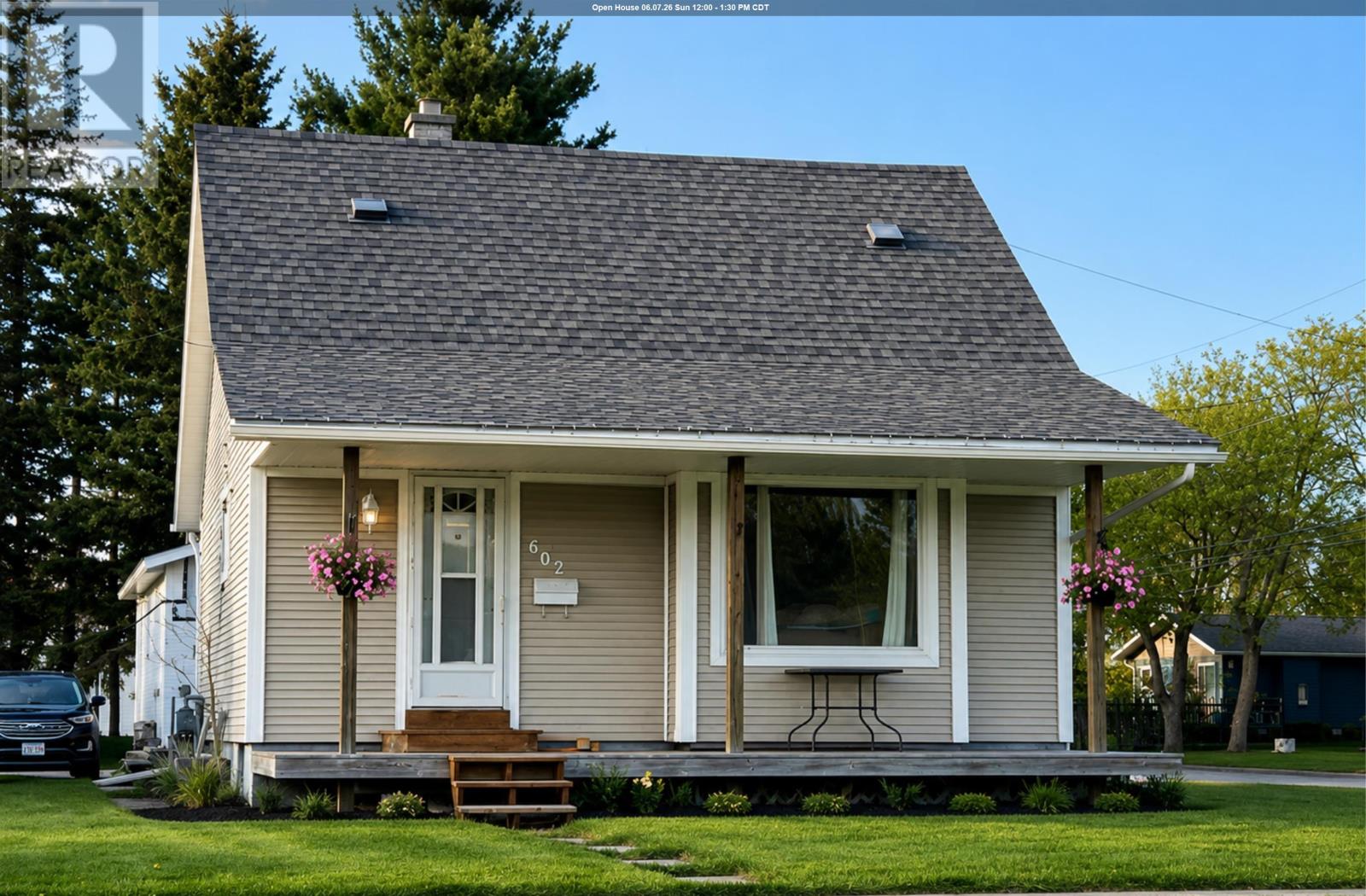 602 THIRD ST W, FORT FRANCES, Ontario