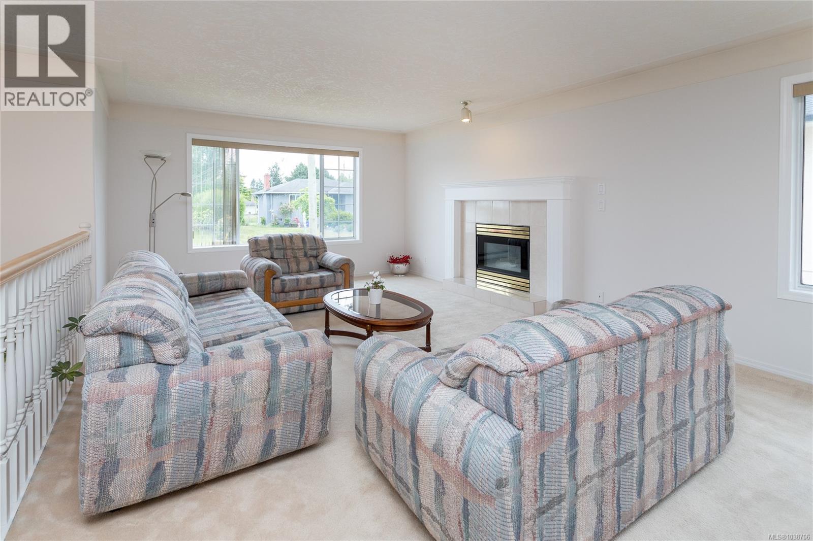 598 Tait St, Saanich, British Columbia  V8Z 2C9 - Photo 15 - 1038706