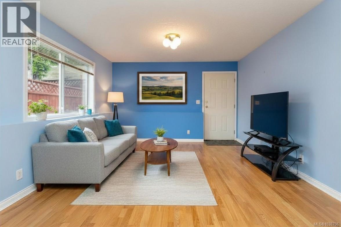 598 Tait St, Saanich, British Columbia  V8Z 2C9 - Photo 38 - 1038706