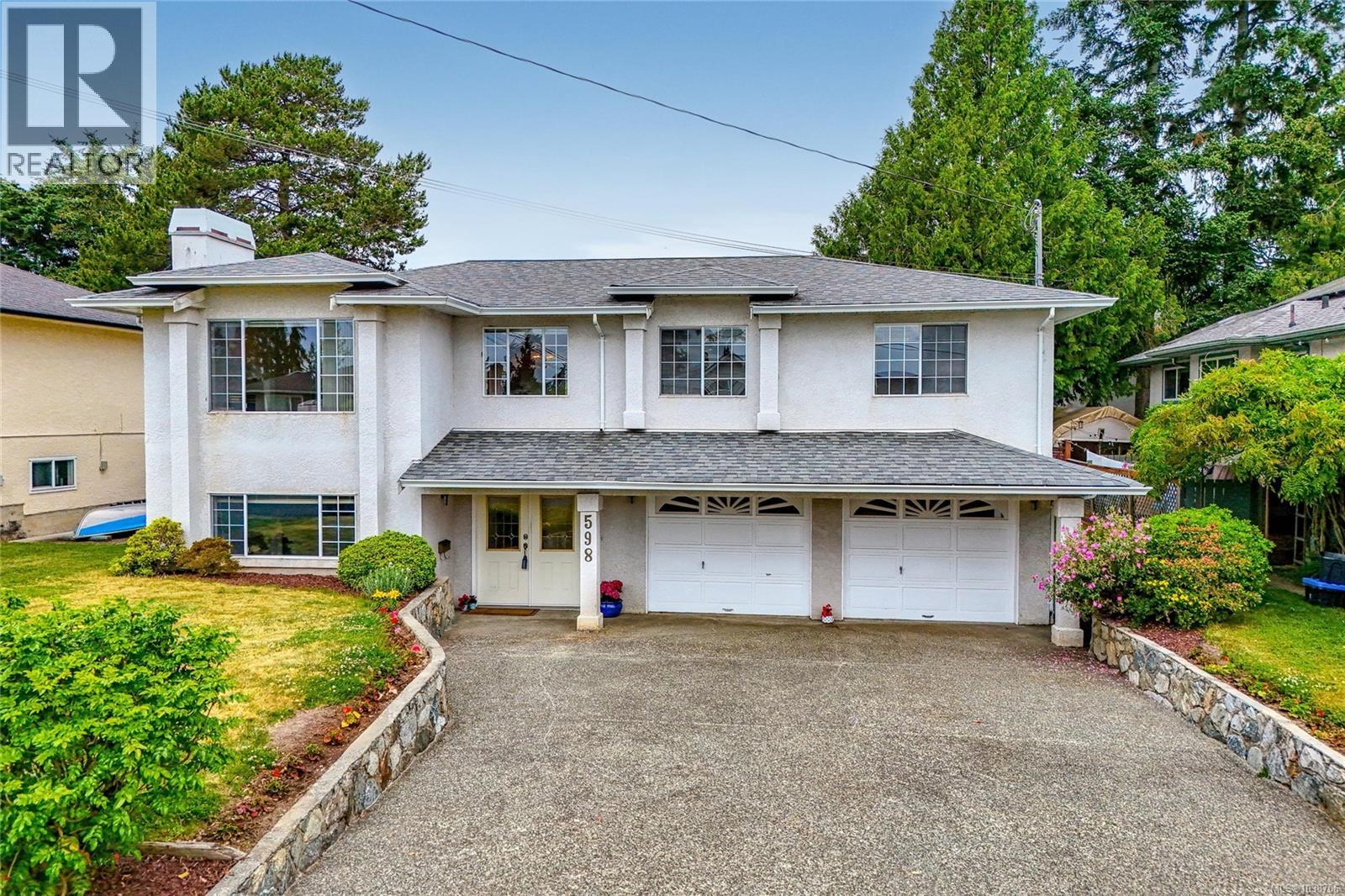 598 Tait St, Saanich, British Columbia  V8Z 2C9 - Photo 7 - 1038706