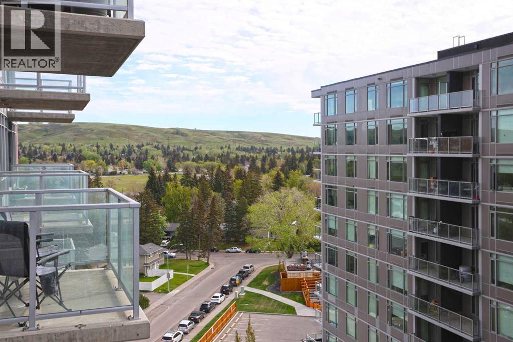 904, 10 Brentwood Common Nw, Calgary, Alberta T2L 2L6 - Photo 4 - A2312128