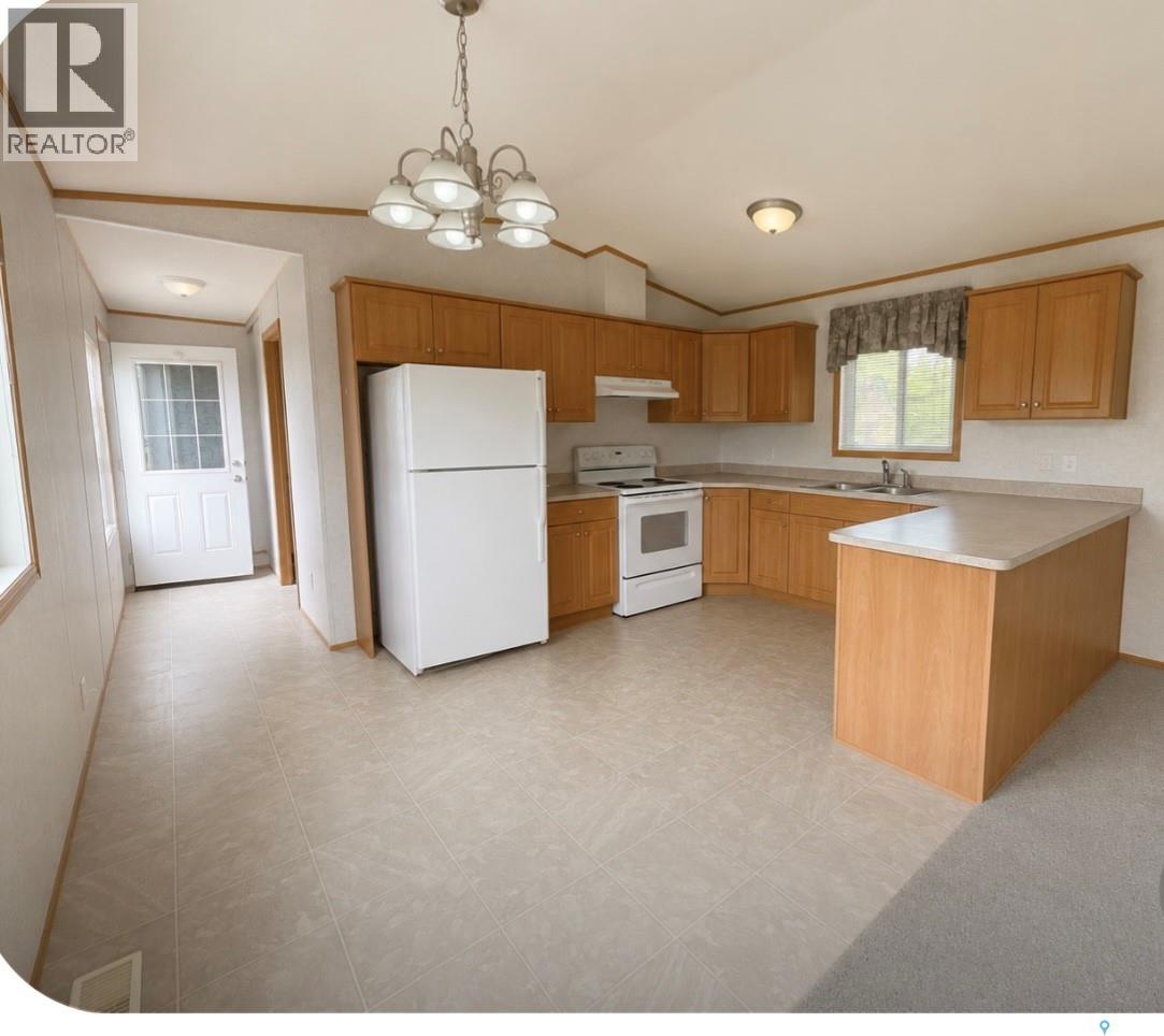 309 2nd Avenue Nw, Goodsoil, Saskatchewan  S0M 1A0 - Photo 3 - SK038482