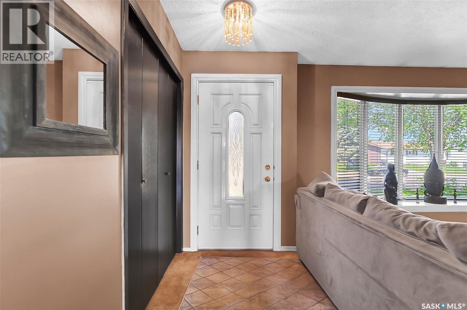 134 Devonshire Crescent, Saskatoon, Saskatchewan  S7L 5V7 - Photo 7 - SK038458