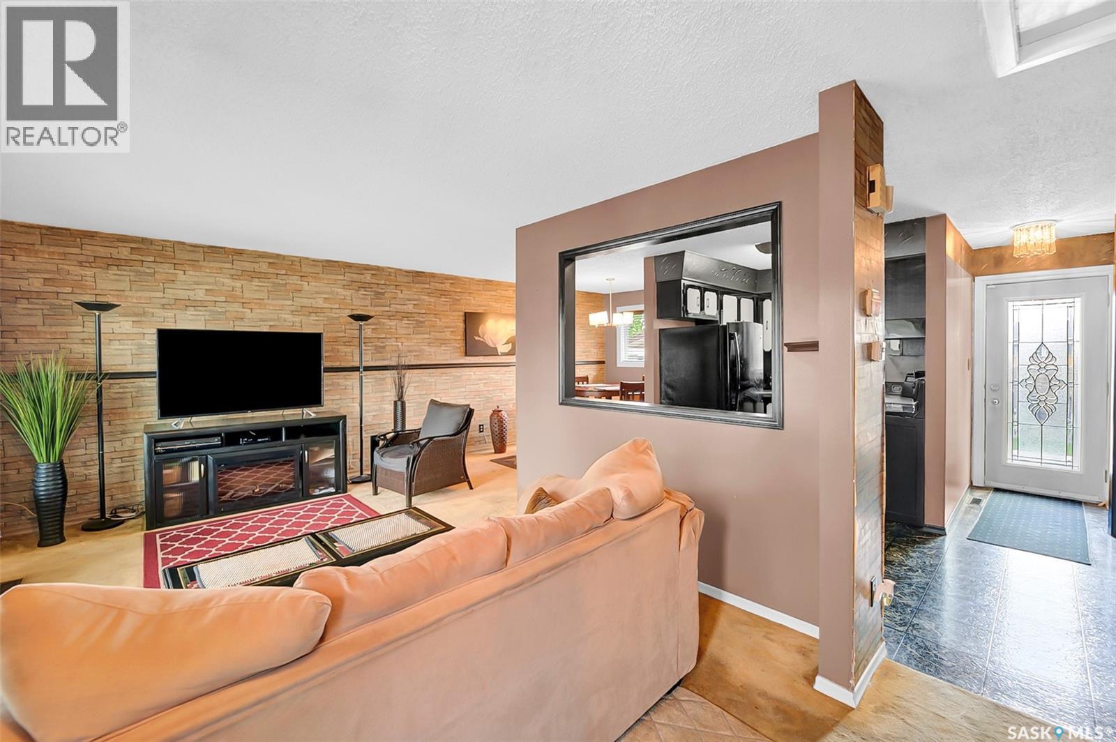 134 Devonshire Crescent, Saskatoon, Saskatchewan  S7L 5V7 - Photo 8 - SK038458