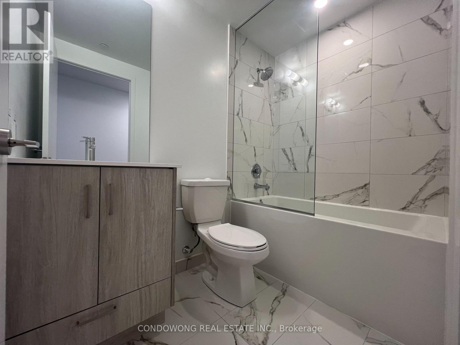 2612 - 180 Front Street E, Toronto, Ontario  M5A 0A9 - Photo 10 - C13266948