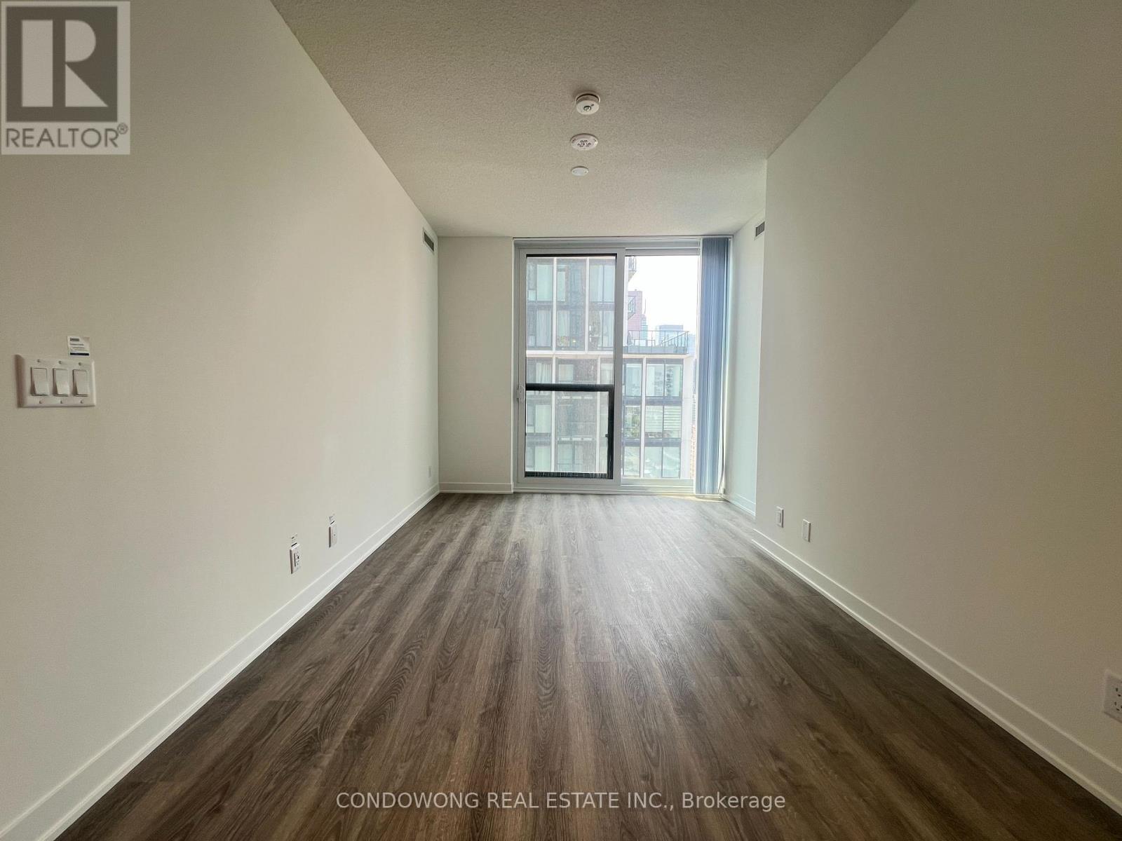 2612 - 180 Front Street E, Toronto, Ontario  M5A 0A9 - Photo 3 - C13266948