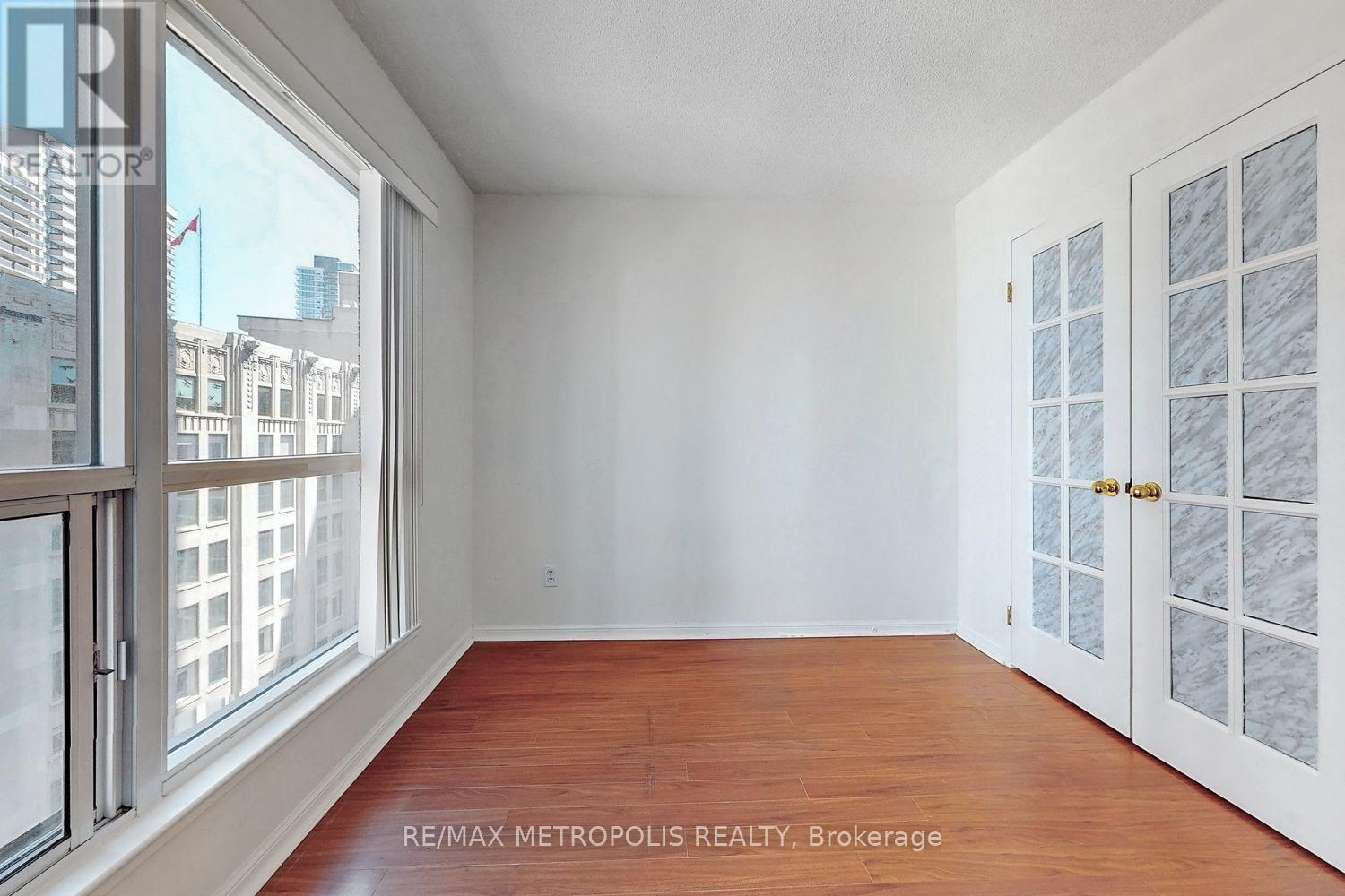 1114 - 7 Carlton Street, Toronto, Ontario  M5B 2M3 - Photo 14 - C13268536