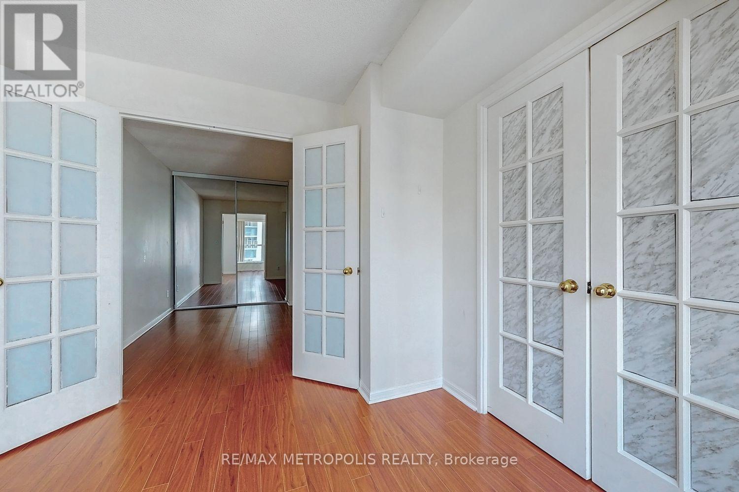 1114 - 7 Carlton Street, Toronto, Ontario  M5B 2M3 - Photo 15 - C13268536