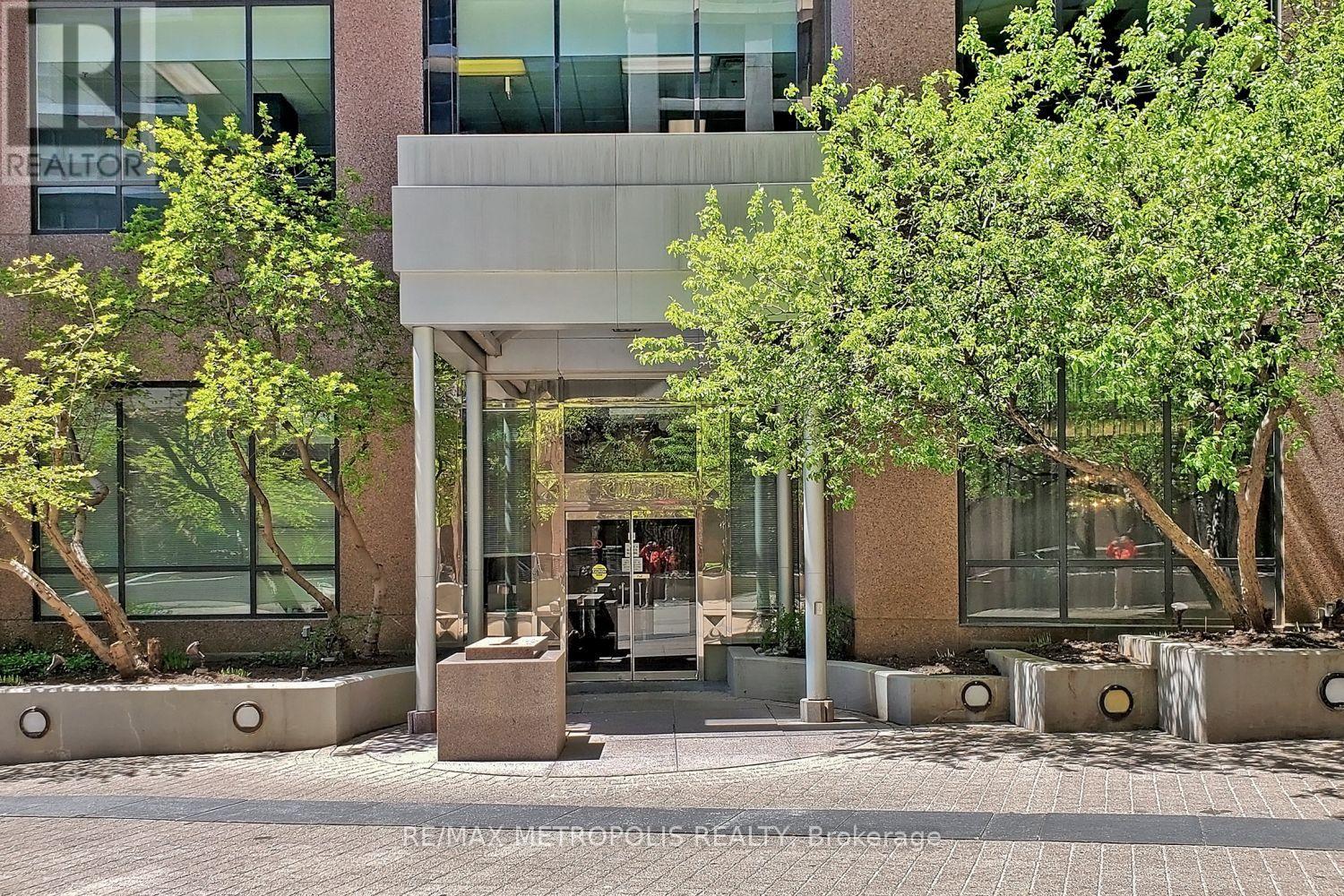1114 - 7 Carlton Street, Toronto, Ontario  M5B 2M3 - Photo 3 - C13268536