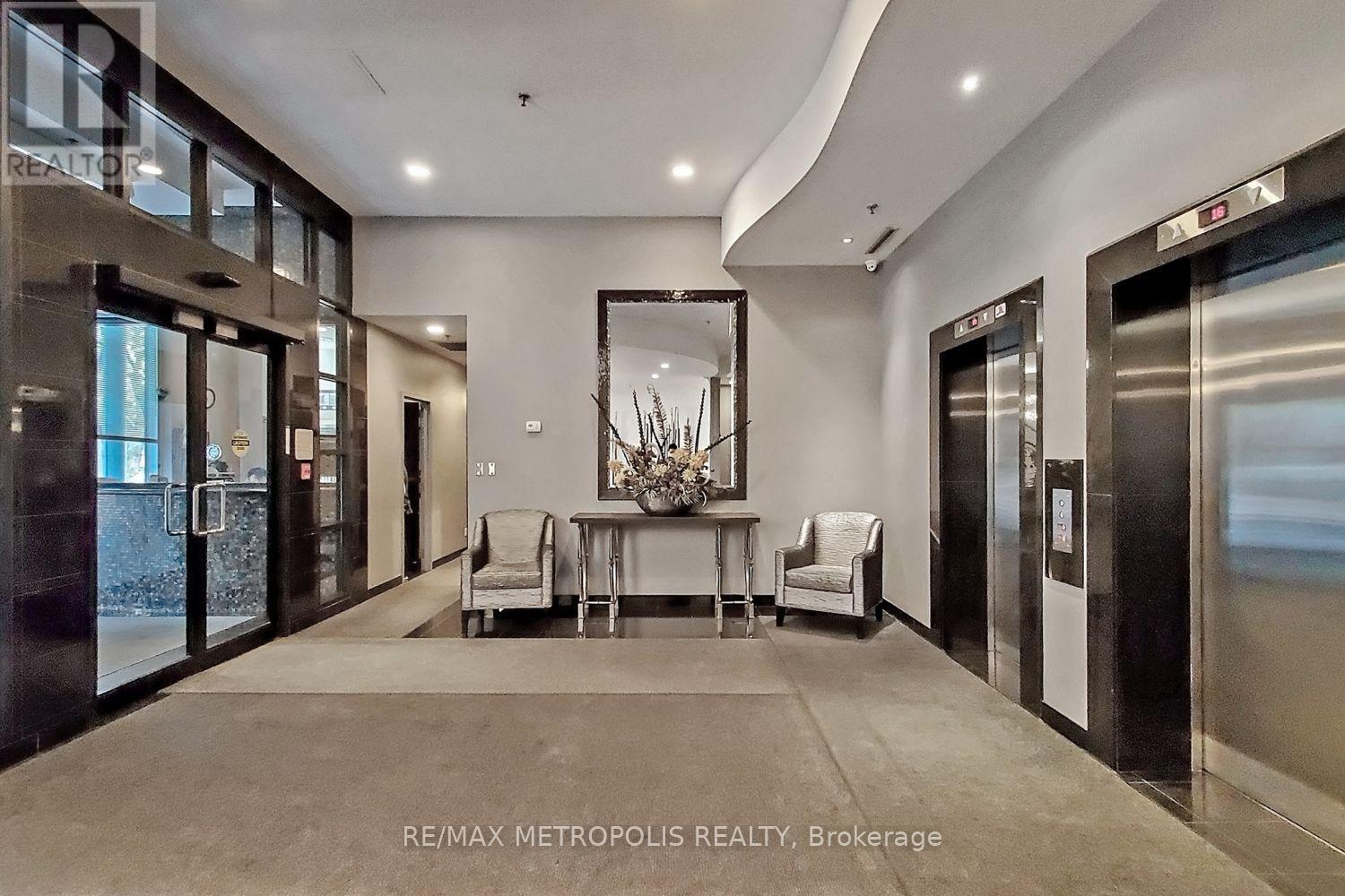 1114 - 7 Carlton Street, Toronto, Ontario  M5B 2M3 - Photo 4 - C13268536