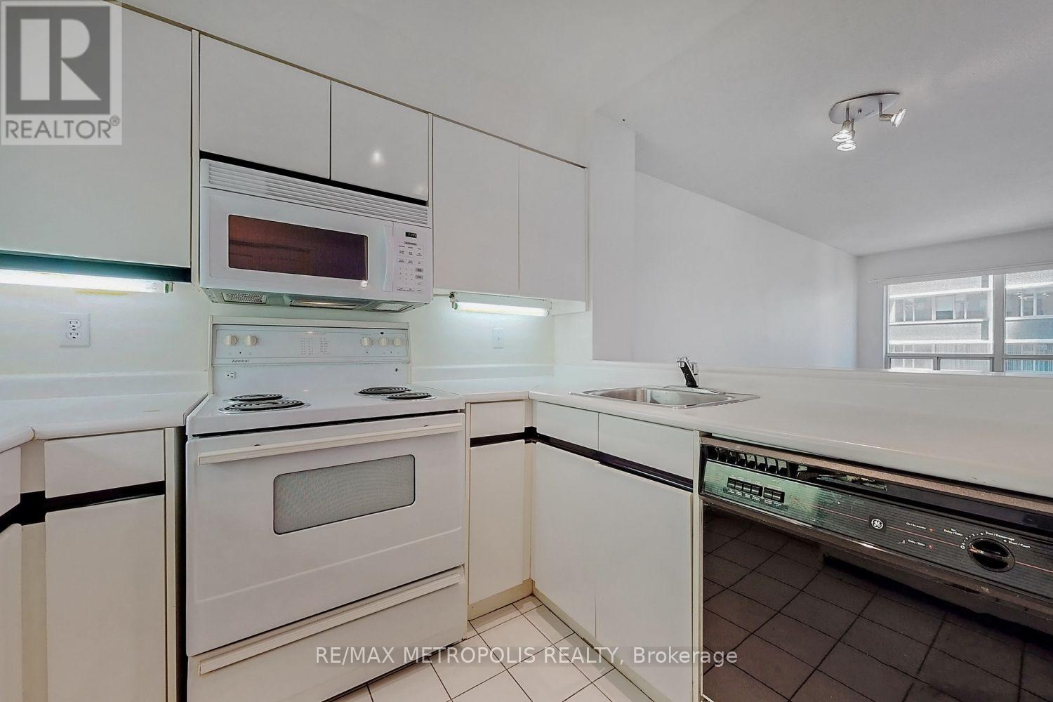 1114 - 7 Carlton Street, Toronto, Ontario  M5B 2M3 - Photo 9 - C13268536