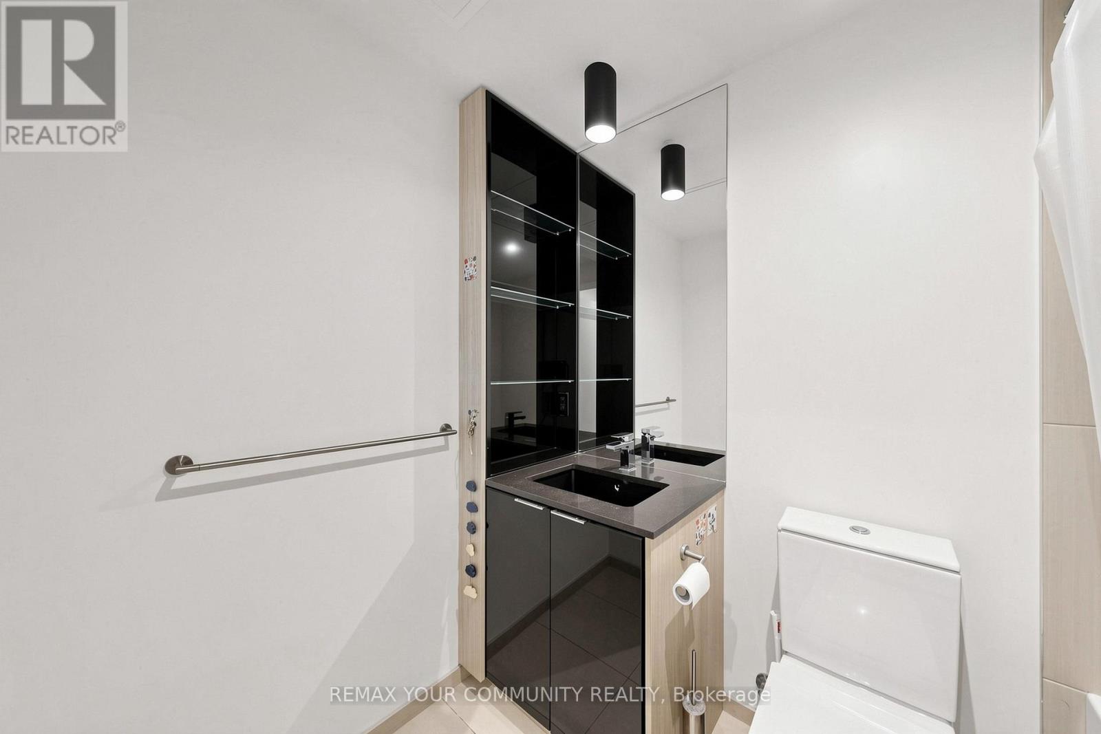 2514 - 70 Temperance Street, Toronto, Ontario  M5H 4E8 - Photo 17 - C13269312