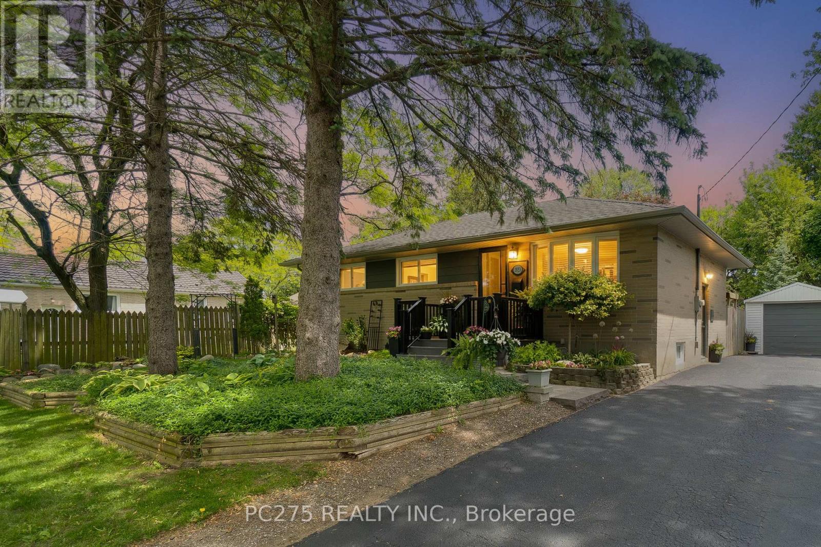 1853 ROYAL CRESCENT, London East, Ontario