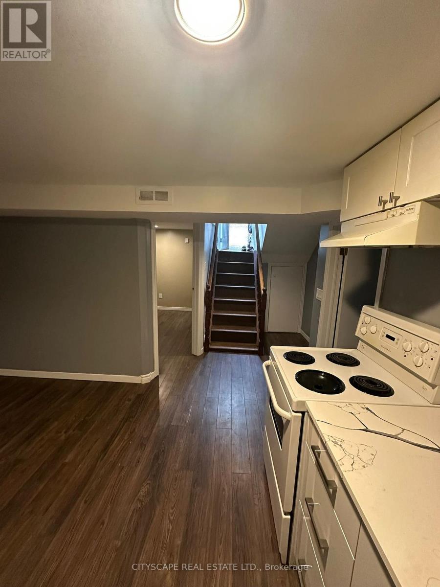Lower - 20 Twin Pauls Crescent, Toronto, Ontario  M1R 3Z5 - Photo 3 - E13267096
