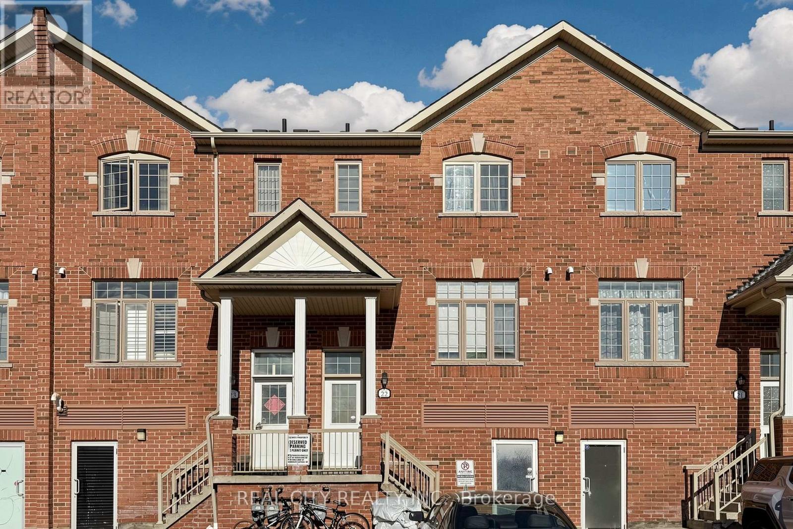 22 - 10 Greensborough Village Circle, Markham, Ontario  L6E 1M4 - Photo 1 - N13243552