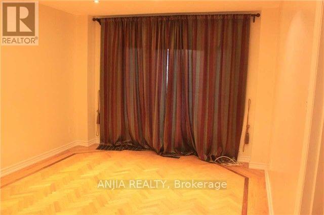 51 Topham Crescent, Richmond Hill, Ontario  L4C 9H2 - Photo 2 - N13268866