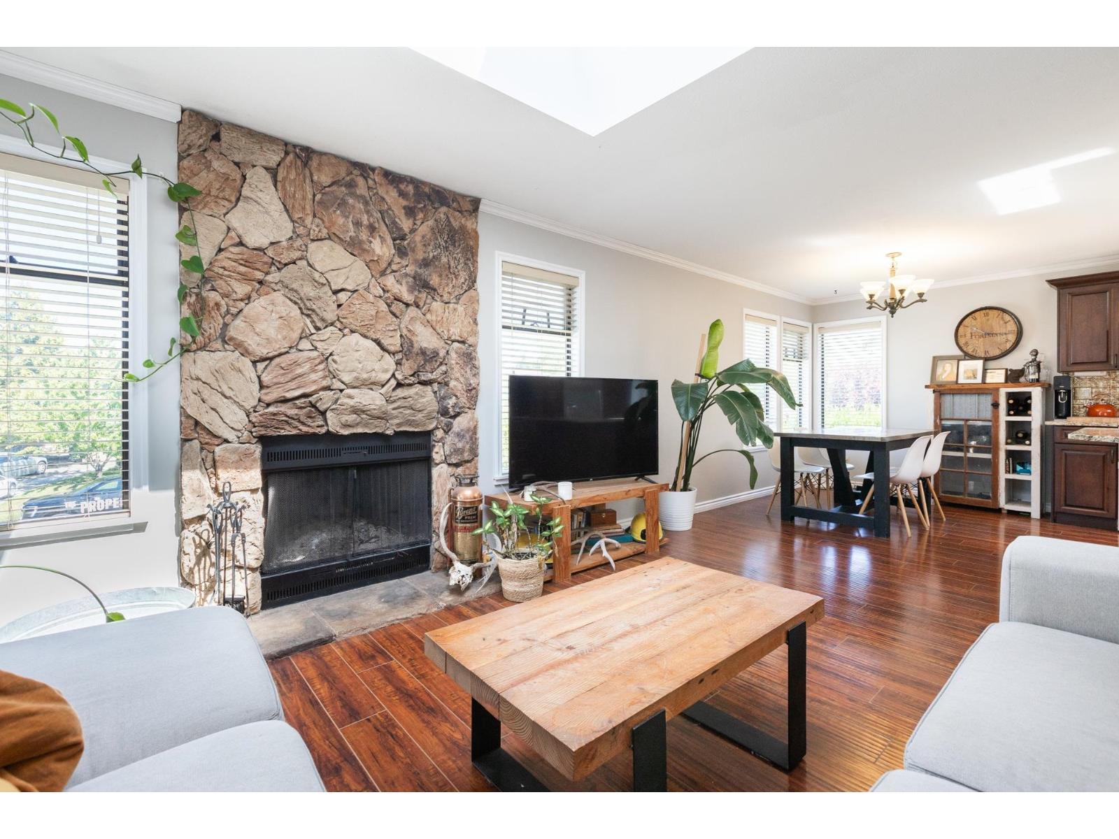2266 Willoughby Way, Langley, British Columbia  V2Y 1C1 - Photo 3 - R3131049