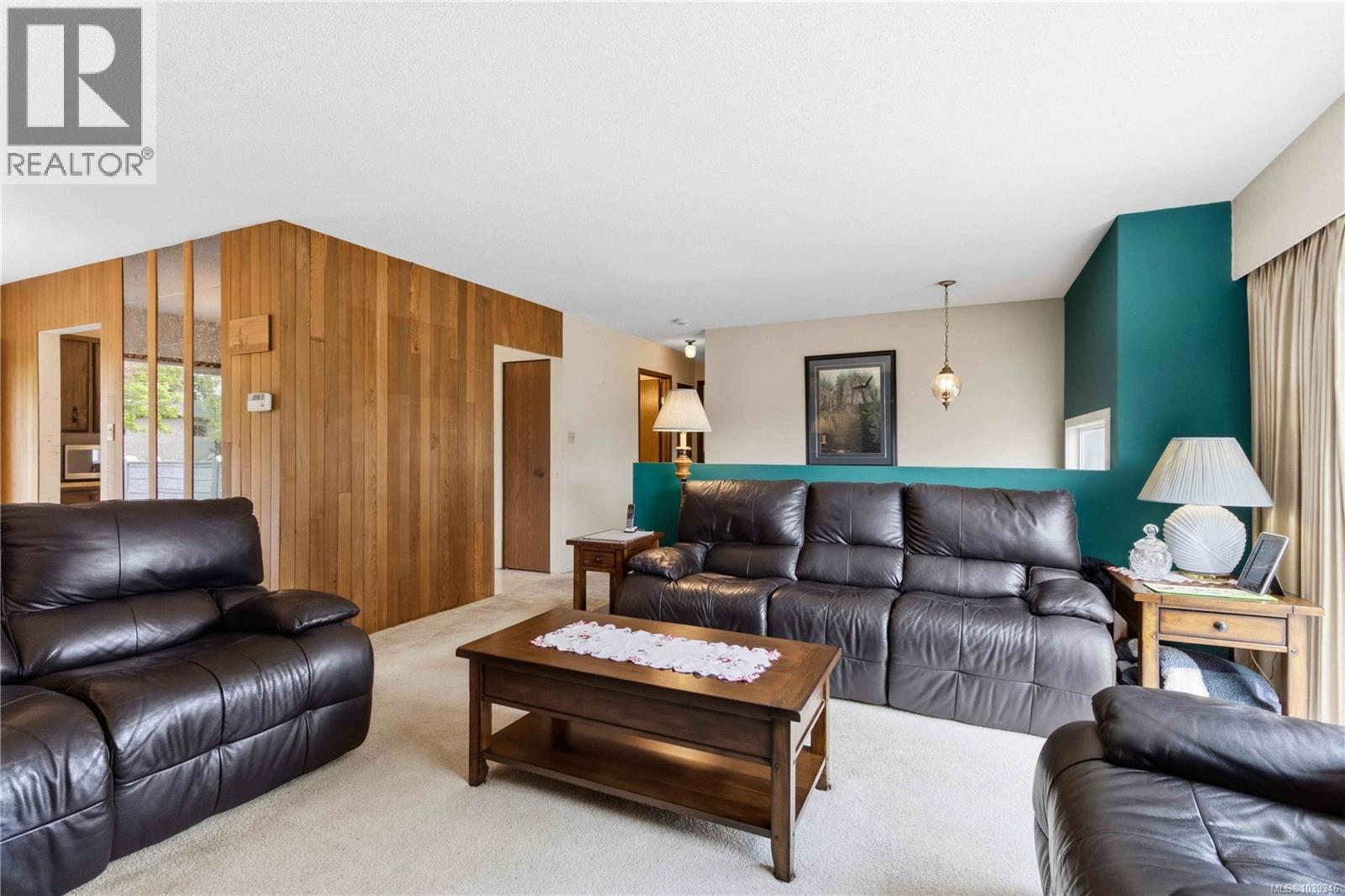 564 Oconnell Pl, Saanich, British Columbia  V8Z 2C4 - Photo 11 - 1039346
