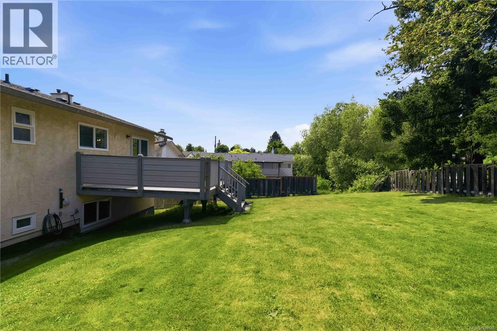 564 Oconnell Pl, Saanich, British Columbia  V8Z 2C4 - Photo 40 - 1039346
