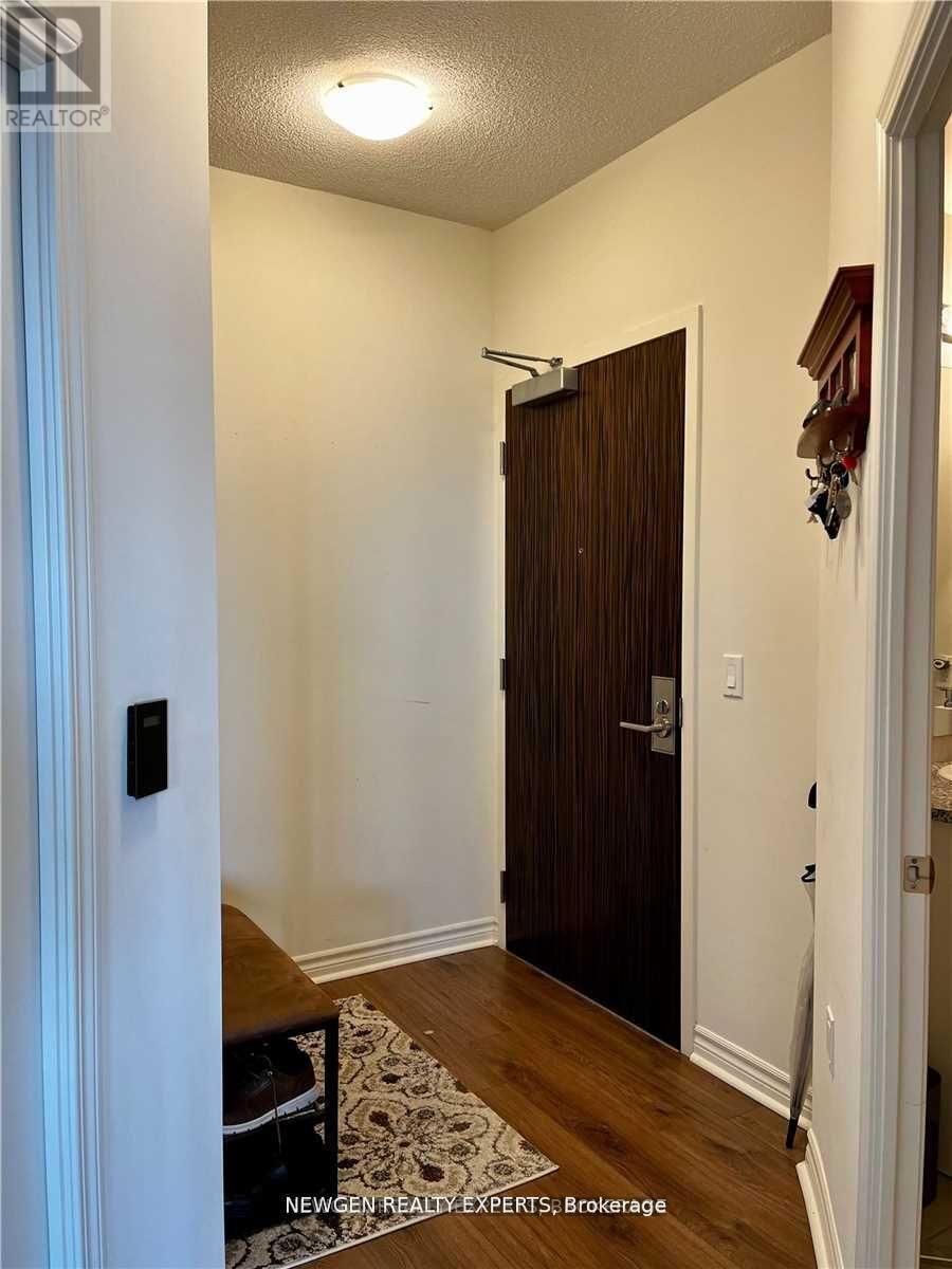 1805 - 349 Rathburn Road W, Mississauga, Ontario  L5B 0G9 - Photo 4 - W13267098