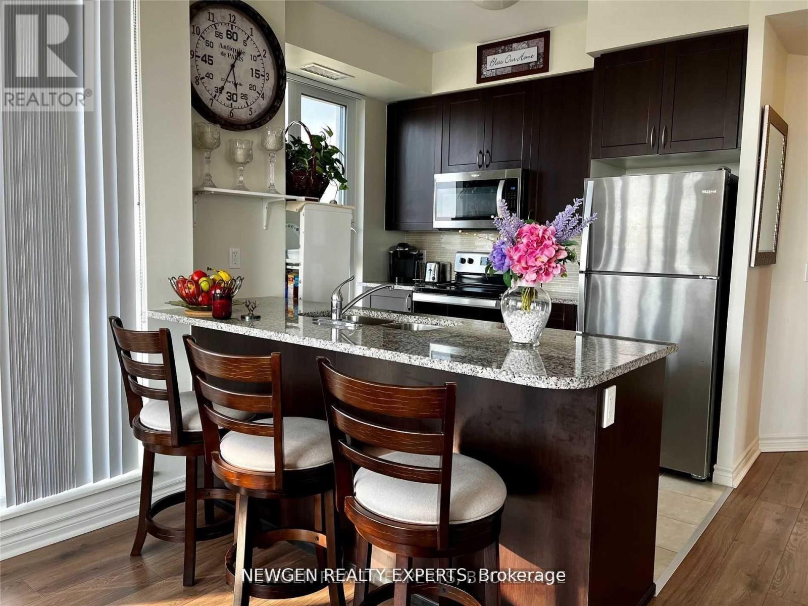 1805 - 349 Rathburn Road W, Mississauga, Ontario  L5B 0G9 - Photo 8 - W13267098