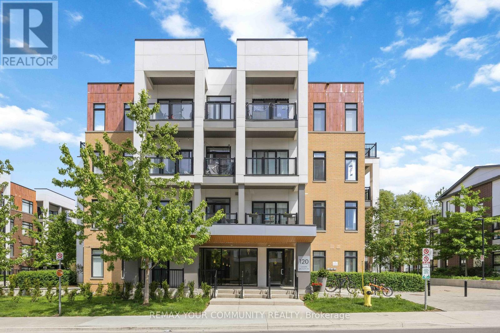 409 - 120 CANON JACKSON DRIVE, Toronto, Ontario
