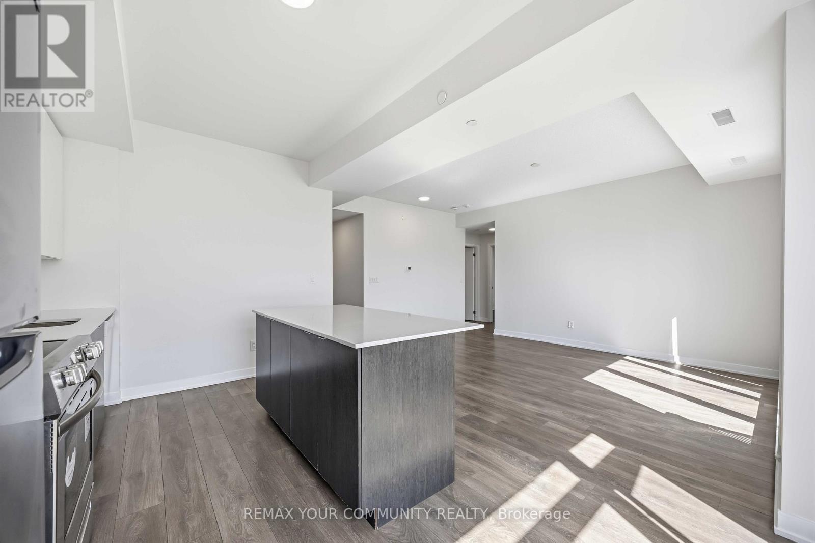 409 - 120 Canon Jackson Drive, Toronto, Ontario  M6M 0B9 - Photo 11 - W13267190