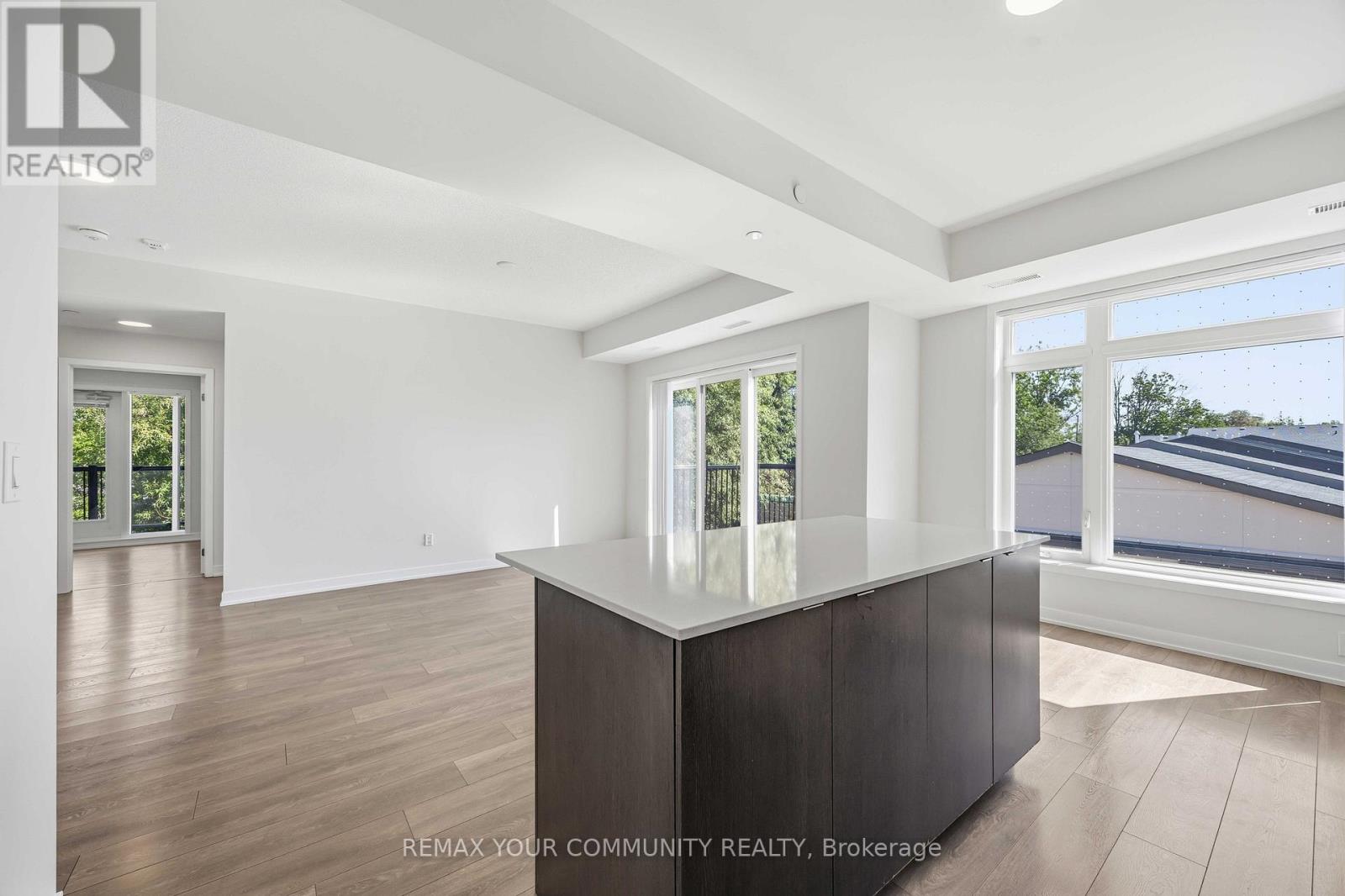 409 - 120 Canon Jackson Drive, Toronto, Ontario  M6M 0B9 - Photo 12 - W13267190